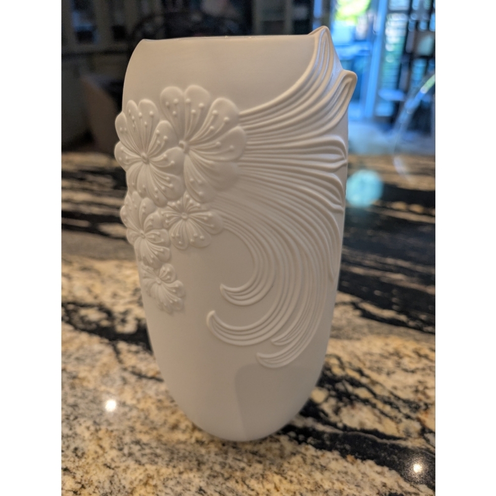 Vintage Kaiser Vase Bisque Porcelain